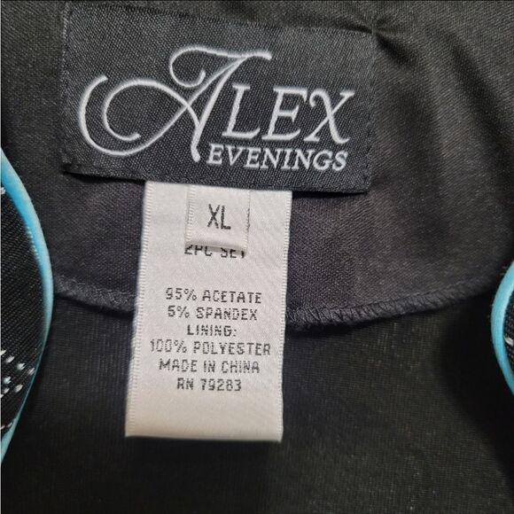 Amex Evenings 2 Piece Back/Blue Sequin Top Set XL - Picture 4 of 4